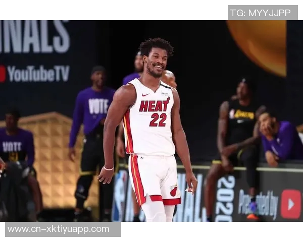 今天背靠背迎战国王队巴特勒因背部不适缺席比赛引发关注 今天背靠背迎战国王队巴特勒因背部不适缺席比赛引发关注