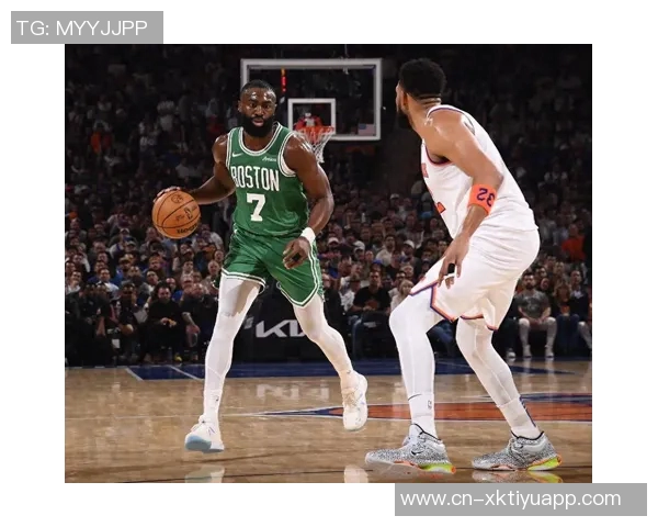 杰伦布朗首节表现低迷仅得7分2板投篮命中率堪忧需调整状态